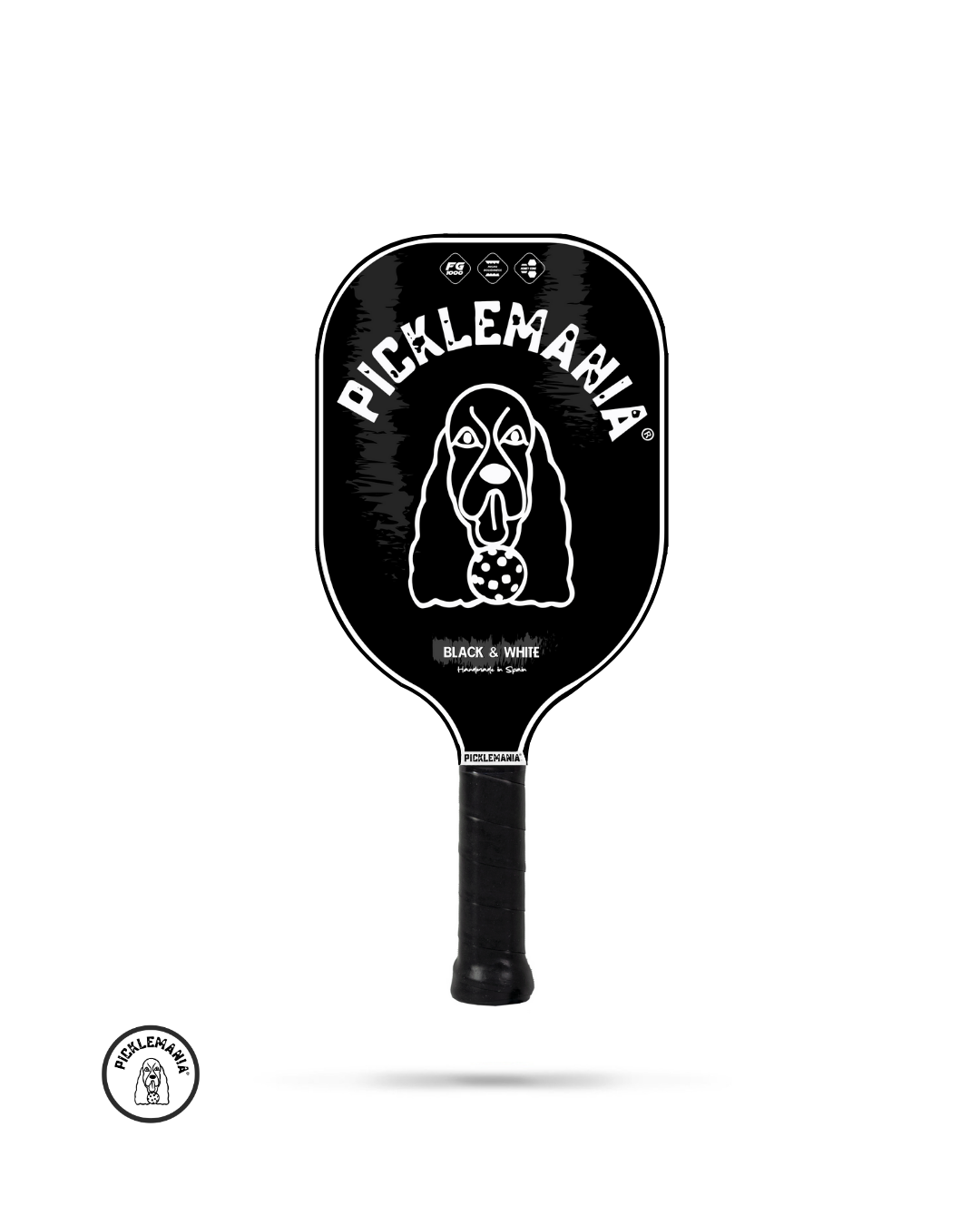Picklemania Black Paddle sobre fondo claro