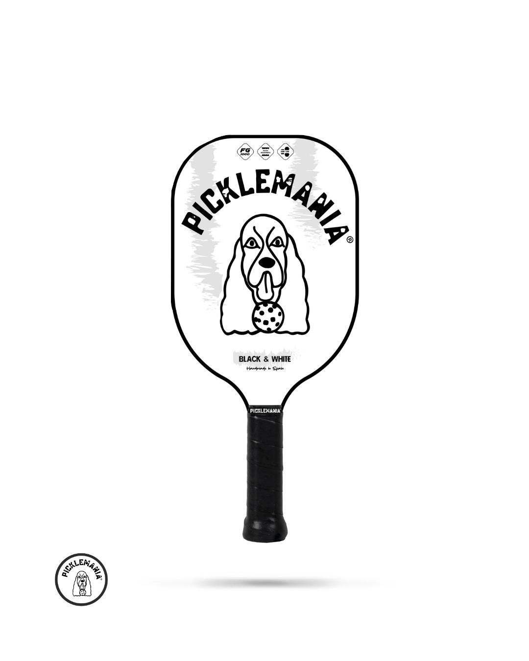 Picklemania White Paddle sobre fondo claro